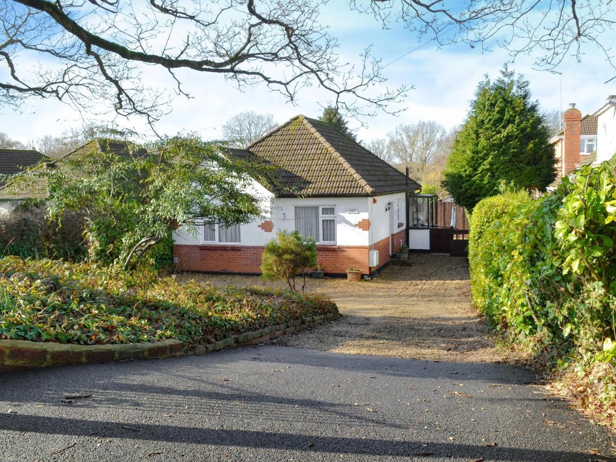 Oak Lodge Ferndown Exterior photo